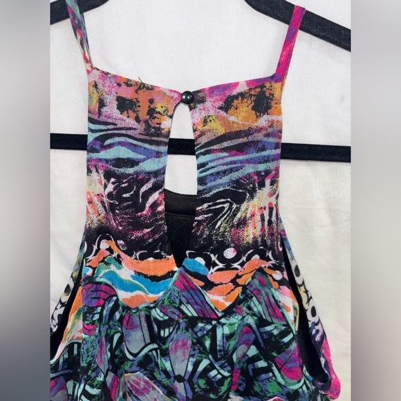 No Boundaries Vibrant Patterned Maxi Dress - Picture 5 of 8